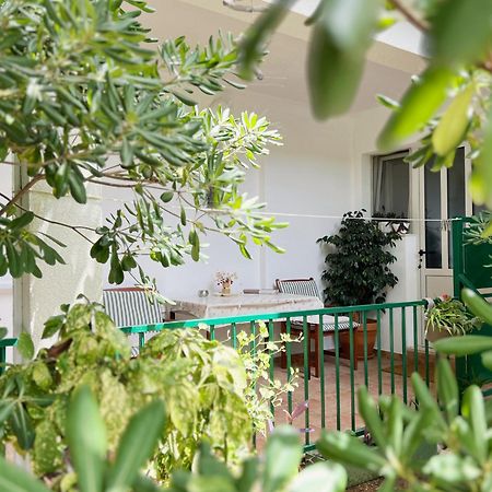 Room Tai - Spacious And Comfy With Private Terrace Хвар Экстерьер фото