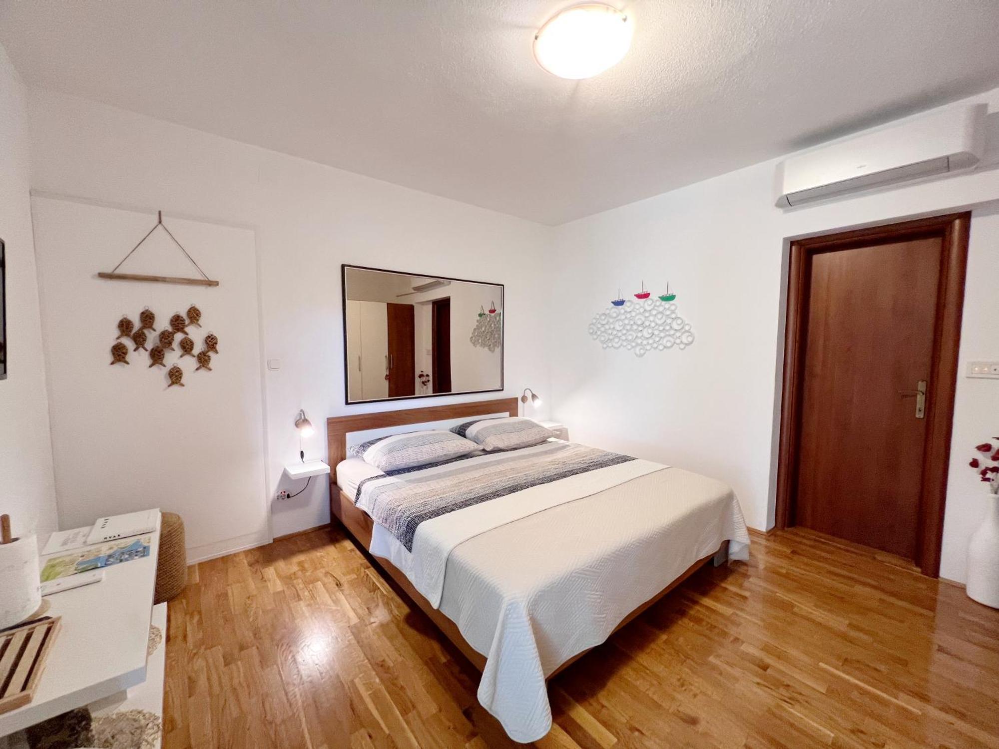 Room Tai - Spacious And Comfy With Private Terrace Хвар Экстерьер фото